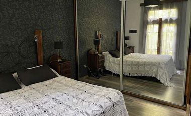 Casa en venta - 3 dormitorios 3 baños - Cochera - 250mts2 - Temperley