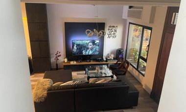 Casa en venta - 3 dormitorios 3 baños - Cochera - 250mts2 - Temperley