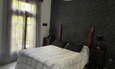 Casa en venta - 3 dormitorios 3 baños - Cochera - 250mts2 - Temperley
