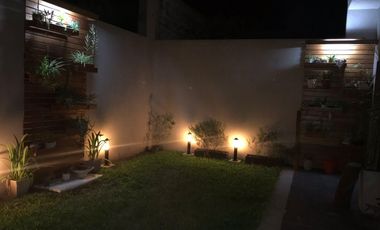 Casa en venta - 3 dormitorios 3 baños - Cochera - 250mts2 - Temperley