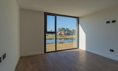 Casa en rumenco joven a estrenar