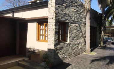 Casa venta 4 dormitorios  4 baños 3 cocheras 600mts2 totales - Ringuelet