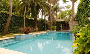 Casa venta 4 dormitorios  4 baños 3 cocheras 600mts2 totales - Ringuelet