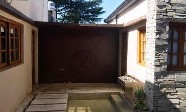 Casa venta 4 dormitorios  4 baños 3 cocheras 600mts2 totales - Ringuelet