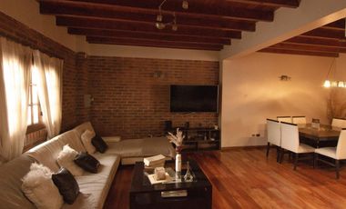 Casa venta 4 dormitorios  4 baños 3 cocheras 600mts2 totales - Ringuelet