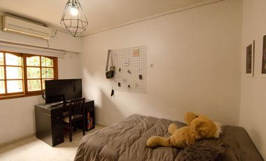 Casa venta 4 dormitorios  4 baños 3 cocheras 600mts2 totales - Ringuelet
