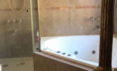 Casa venta 4 dormitorios  4 baños 3 cocheras 600mts2 totales - Ringuelet