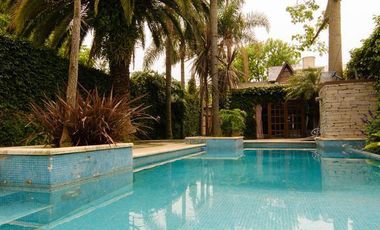 Casa venta 4 dormitorios  4 baños 3 cocheras 600mts2 totales - Ringuelet