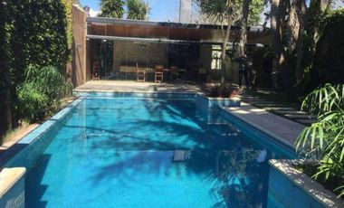 Casa venta 4 dormitorios  4 baños 3 cocheras 600mts2 totales - Ringuelet