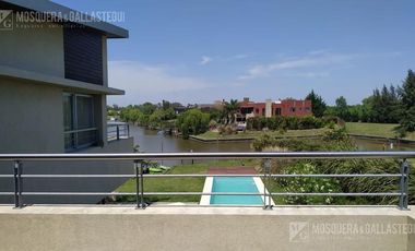 EXCELENTE CASA AL RIO EN SAN BENITO