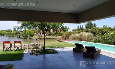 EXCELENTE CASA AL RIO EN SAN BENITO