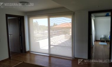 EXCELENTE CASA AL RIO EN SAN BENITO