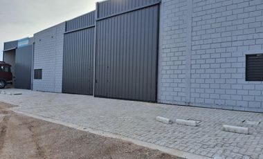 Venta Galpon  Zona Industrial  colindante a Polo 52