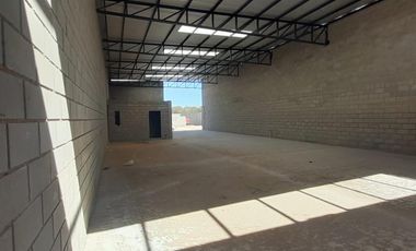 Venta Galpon  Zona Industrial  colindante a Polo 52