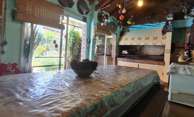 ¡Hermosa Casa con Piscina, Quincho y Amplios Espacios! Ideal para Tu Familia- En Venta