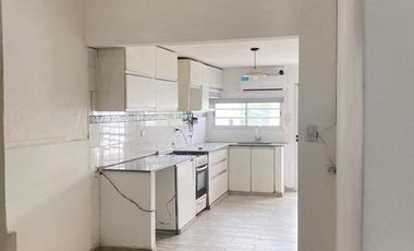 PH en venta - 1 dormitorio 1 baño - 114mts2 - Los Hornos