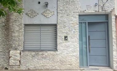 PH en venta - 1 dormitorio 1 baño - 114mts2 - Los Hornos