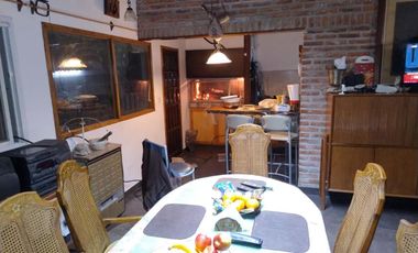 Casa en venta - 2 Dormitorios 2 Baños - Cocheras - 300Mts2 - Santa Clara del Mar