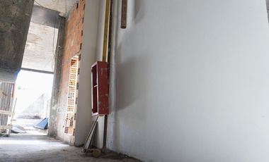 Monoambiente venta  -39 mts 2 totales con balcón- La Plata-pozo-emprendimiento.