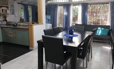 Casa en venta - 2 Dormitorios 1 Baño 1 Cochera - 636mts2 - Berazategui