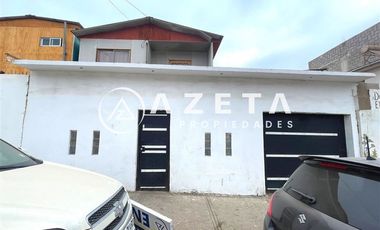 Casa en Venta en Calle Canadá / Calle México