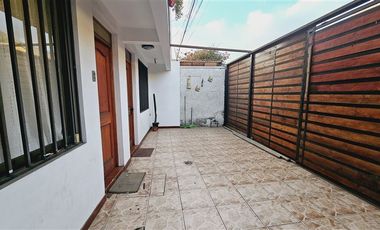 Casa en Venta en Av. La Tirana / Las Encinas