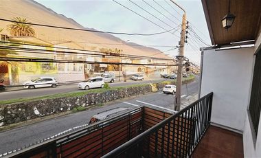 Casa en Venta en Av. La Tirana / Las Encinas