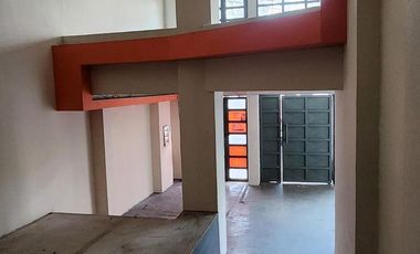 Local comercial  en  Venta sobre Calle Rivadavia