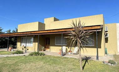 venta Casa en Roque Perez, 3 habitaciones