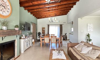 venta Casa en Roque Perez, 3 habitaciones