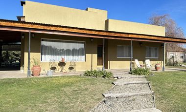 venta Casa en Roque Perez, 3 habitaciones