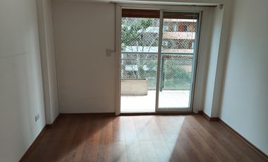 Departamento de cuatro ambientes con cochera en Lomas de Zamora