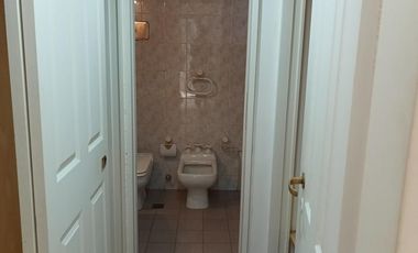 Departamento de cuatro ambientes con cochera en Lomas de Zamora