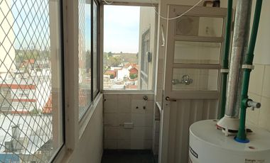 Departamento de cuatro ambientes con cochera en Lomas de Zamora
