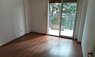 Departamento de cuatro ambientes con cochera en Lomas de Zamora