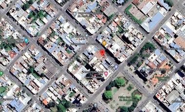Casa en venta - 4 Dormitorios 2 Baños - 200Mts2 - Azul