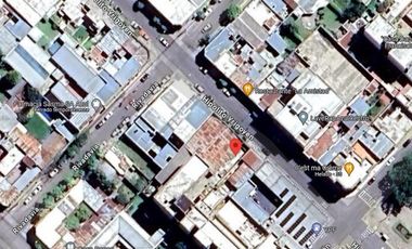 Casa en venta - 4 Dormitorios 2 Baños - 200Mts2 - Azul