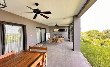 Casa categoría PREMIUM de 4 dormitorios en VENTA en country La Arboleda
