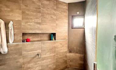 Casa categoría PREMIUM de 4 dormitorios en VENTA en country La Arboleda