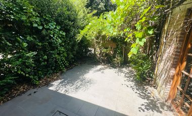 2 locales y un dpto en venta en Pinamar