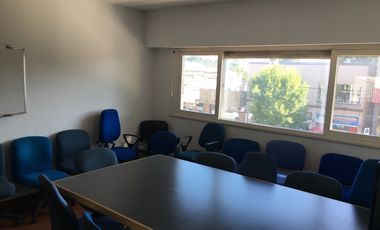 2 locales y un dpto en venta en Pinamar