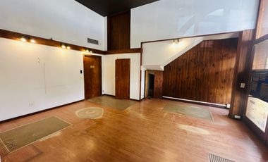 2 locales y un dpto en venta en Pinamar