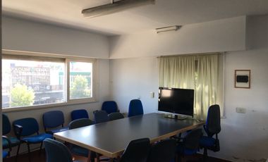 2 locales y un dpto en venta en Pinamar