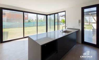 Venta casa 3 dormitorios Ibarlucea Barrio privado