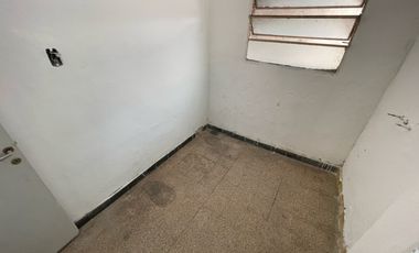 Venta  Casa de 3 dormitorios con local en planta baja - Barrio Parque, Rosario