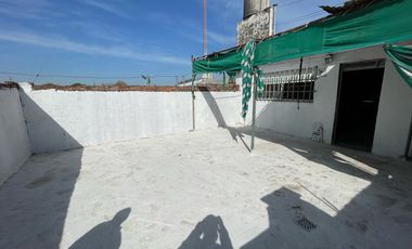 Venta  Casa de 3 dormitorios con local en planta baja - Barrio Parque, Rosario