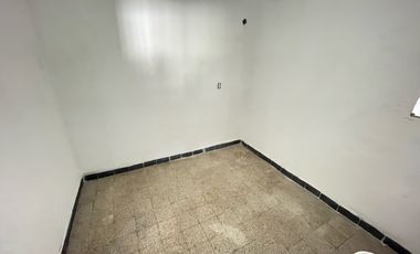 Venta  Casa de 3 dormitorios con local en planta baja - Barrio Parque, Rosario