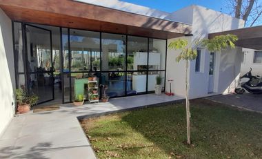 Casa en  San Matias - Area 2