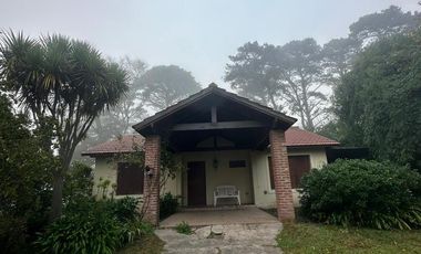 VENDO CHALET EN SIERRA DE LOS PADRES SOBRE ASFALTO