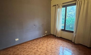 VENDO CHALET EN SIERRA DE LOS PADRES SOBRE ASFALTO